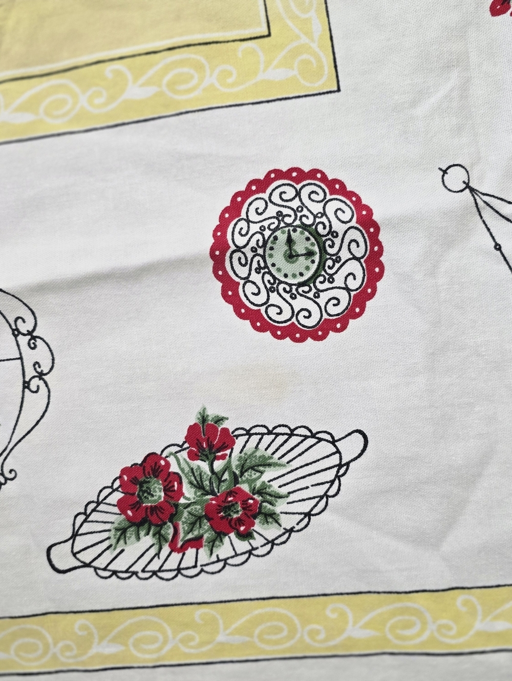 Vintage 60s Cottagecore Floral Tablecloth Retro Farmhouse Kitchen Decor 44x47.5 - Picture 10 of 16